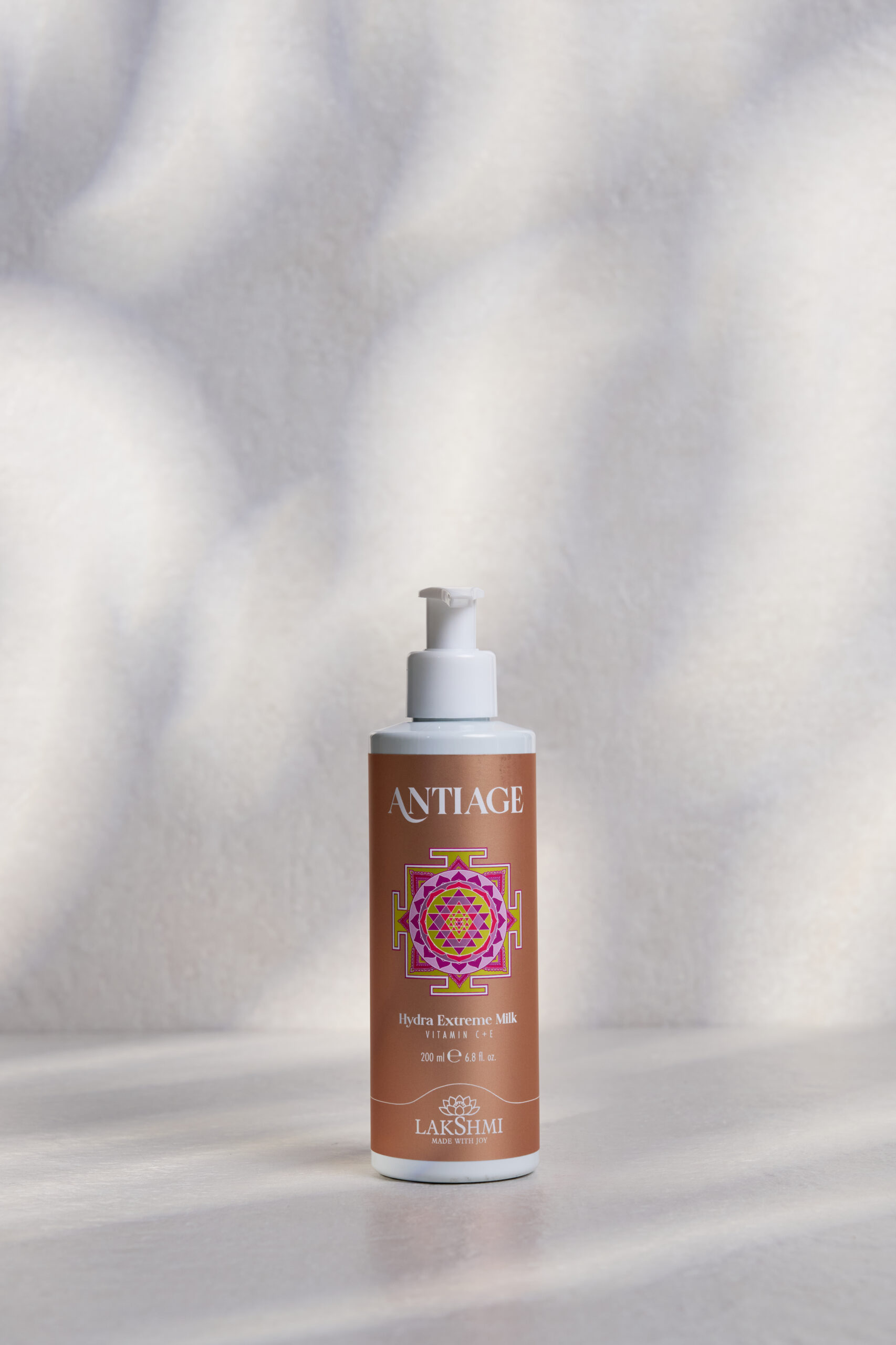 Lait nettoyant et démaquillant - Hydra Extrême Milk - ANTI-AGE – Image 4
